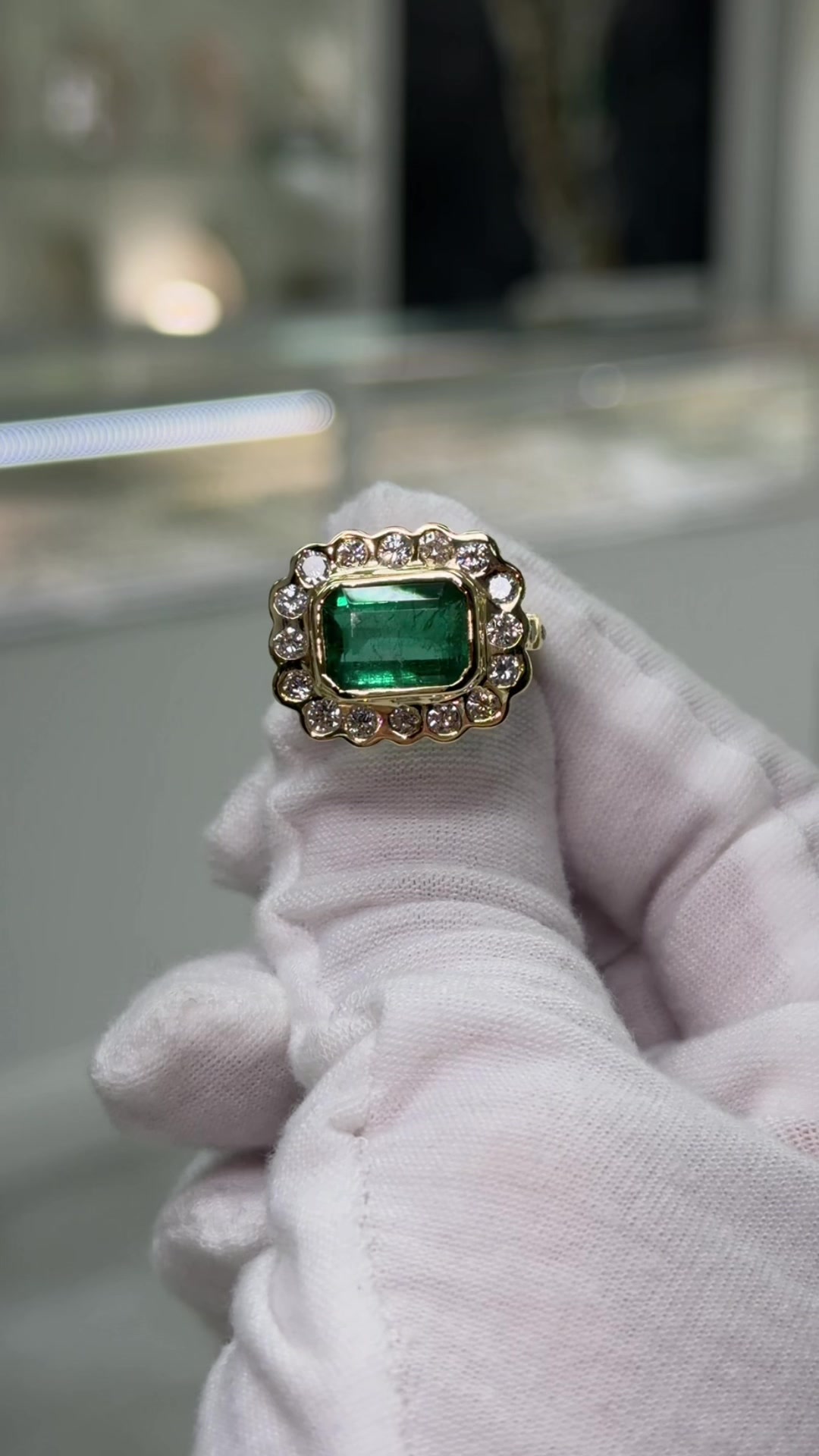 @JR Colombian Emerald