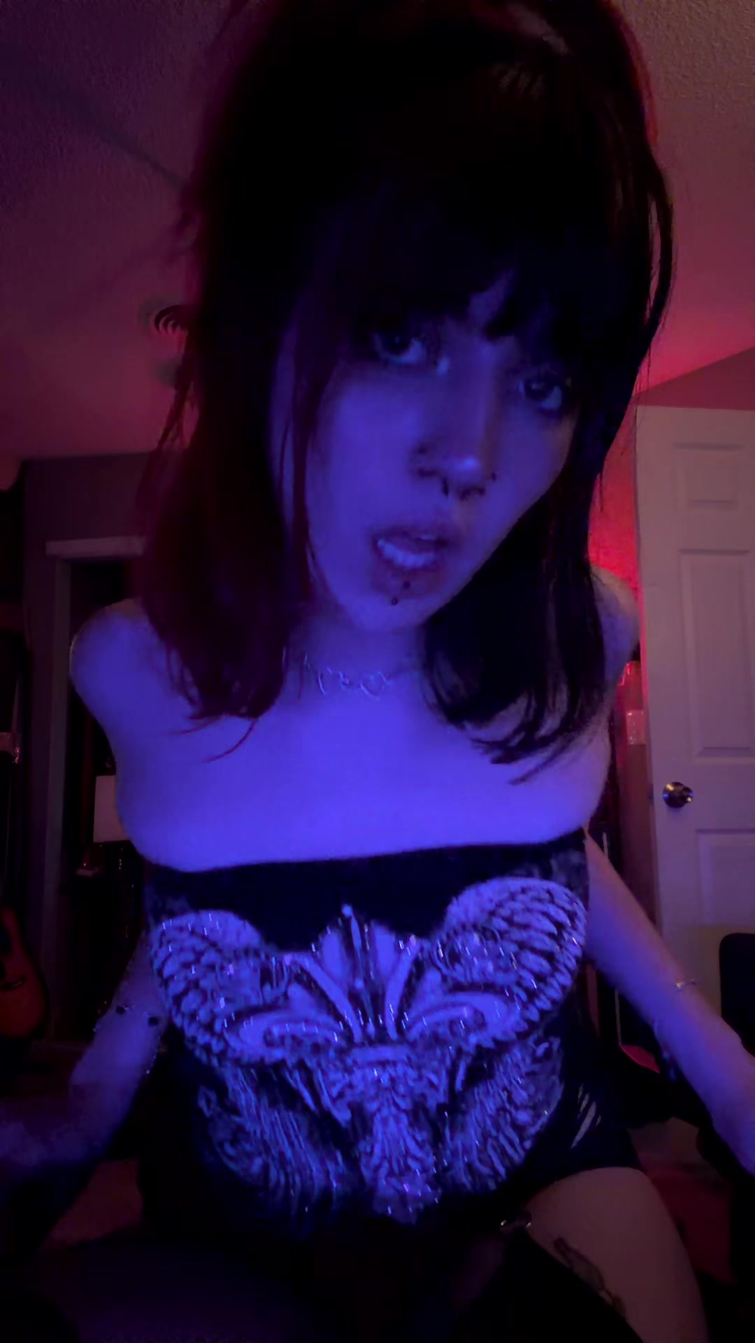 @Lil Bug🖤🍄