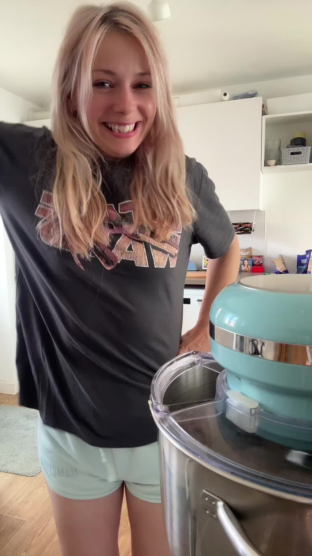 @SmileyDani158
