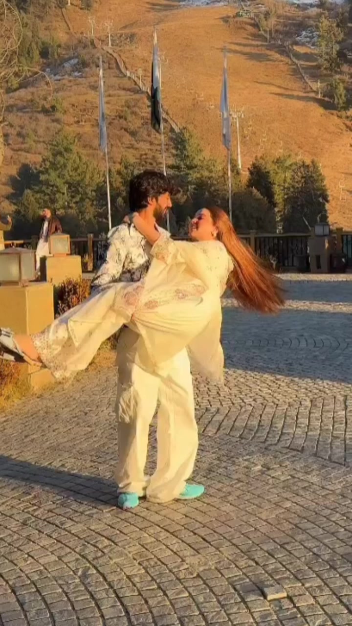 @Mr and Mrs Hussain tareen ♥️😍