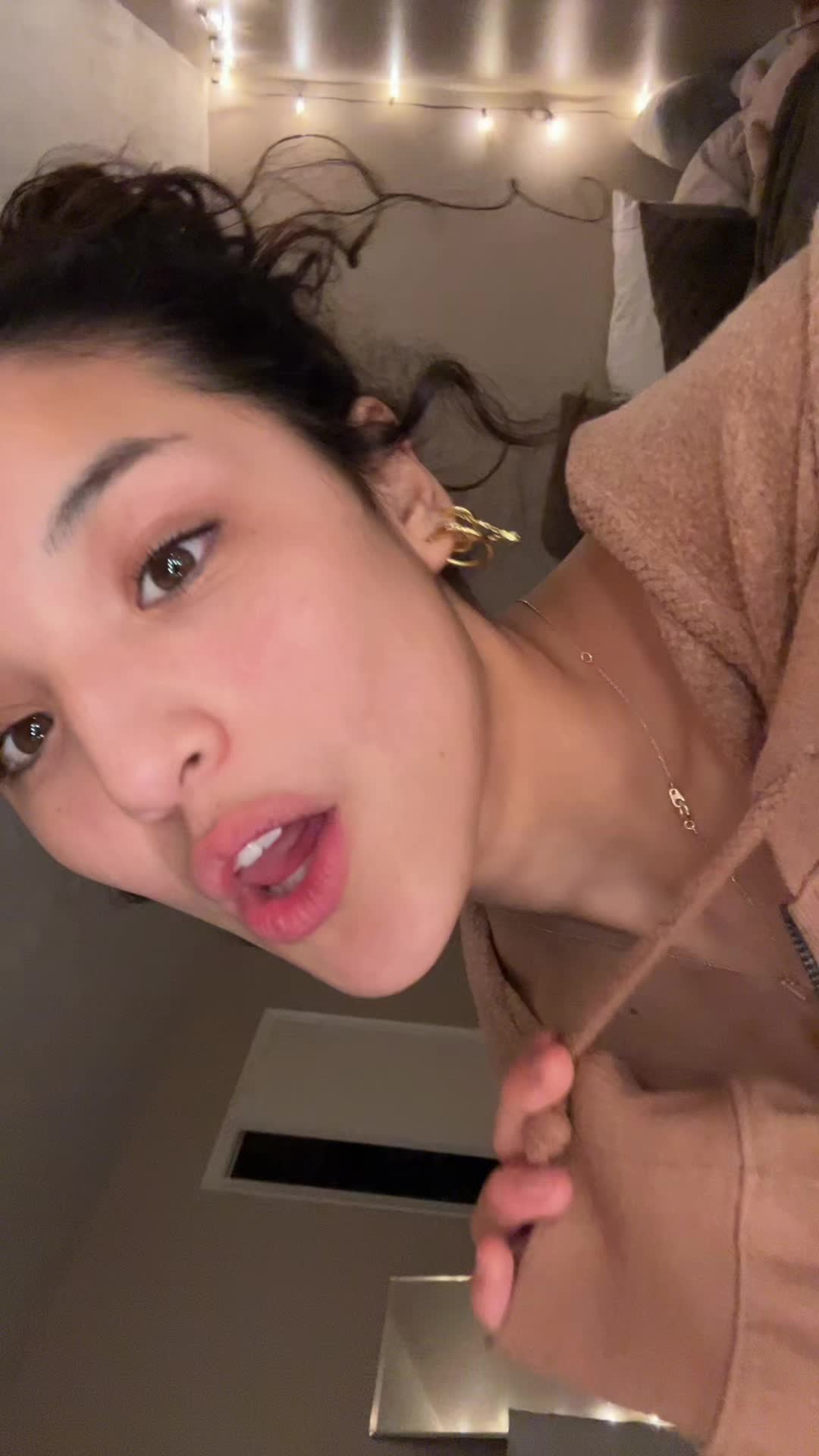 @Esmeralda