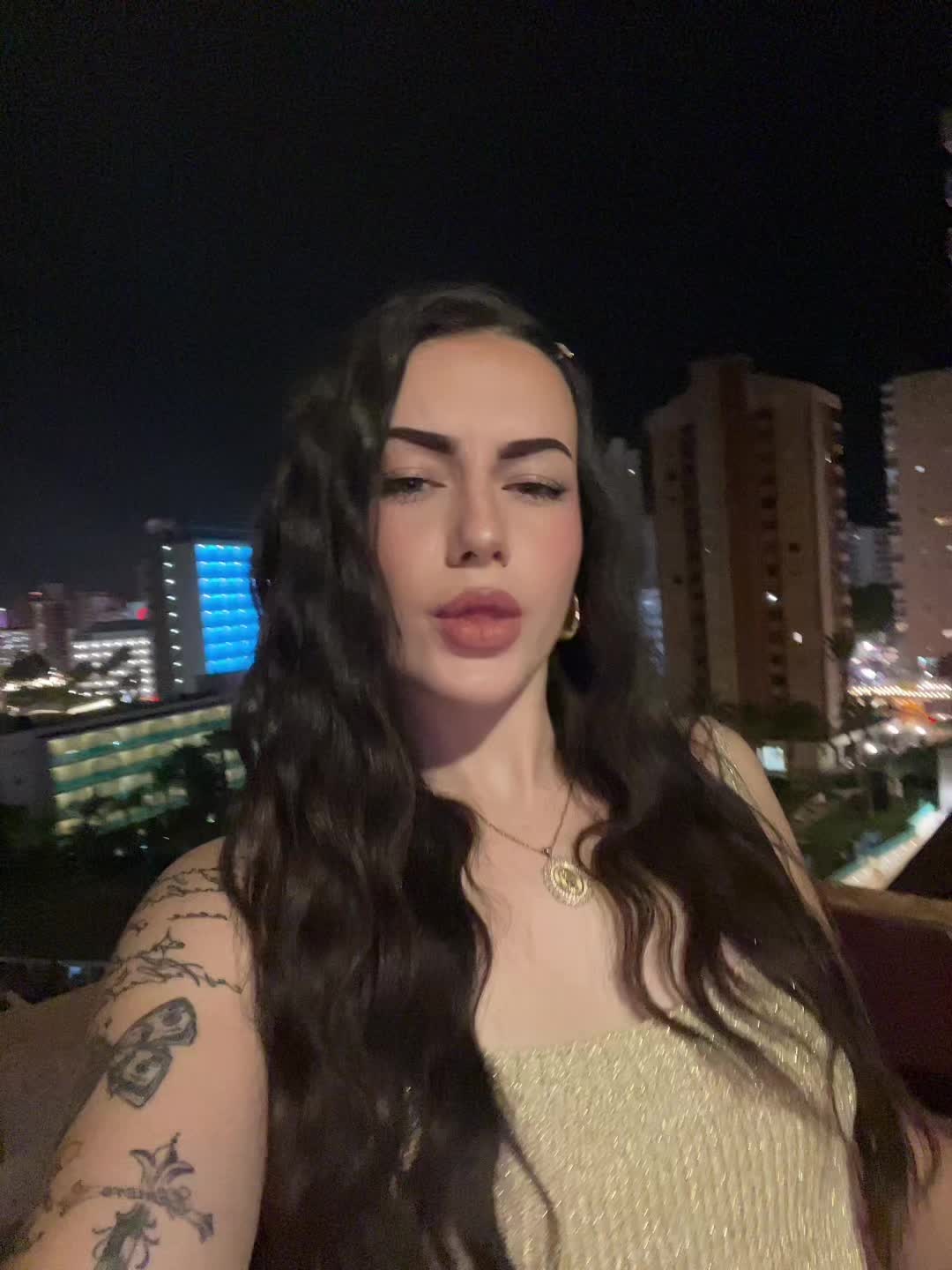 @Carlota