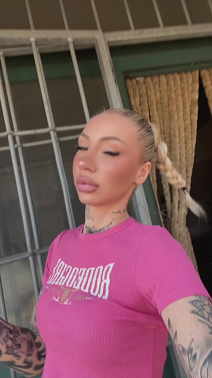 @BADBARBIE🩷