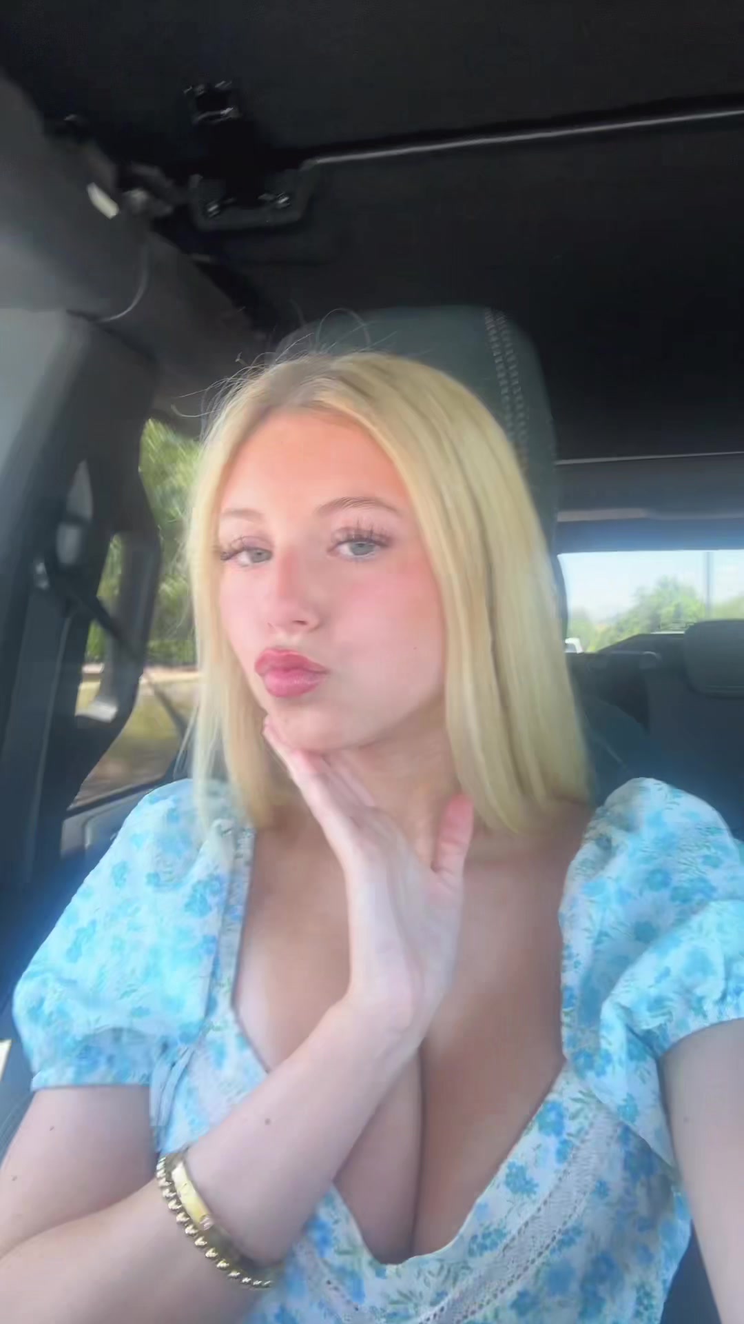 @aubreydeshaclone