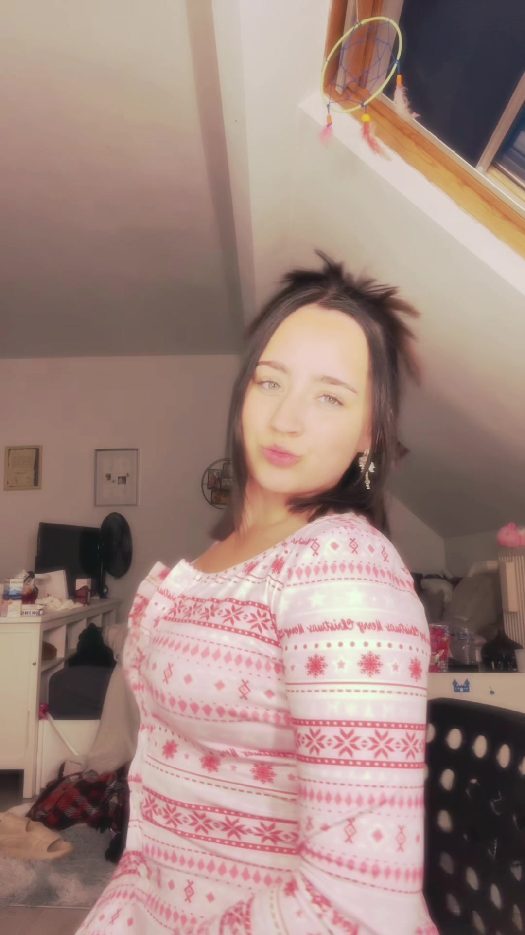 @Demi