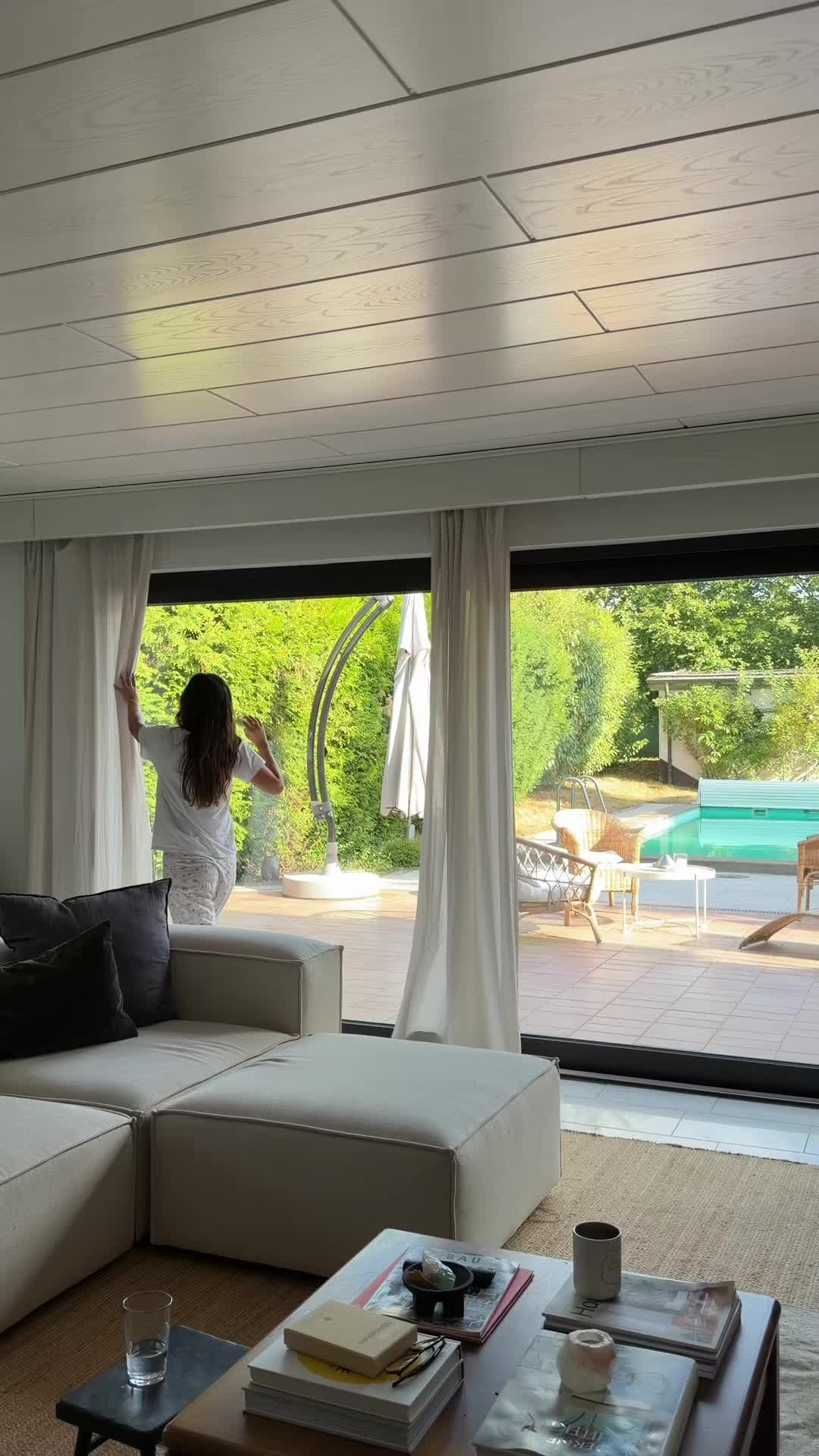 @melissamclghln