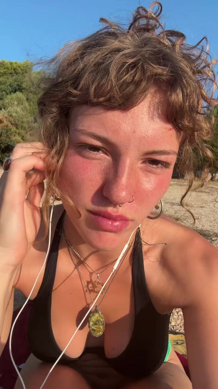 @𖦹clarissa𖦹