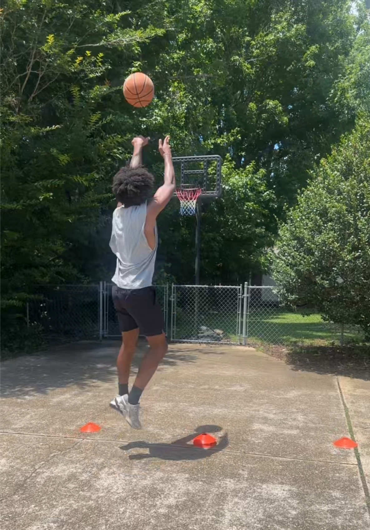@modern.hoops