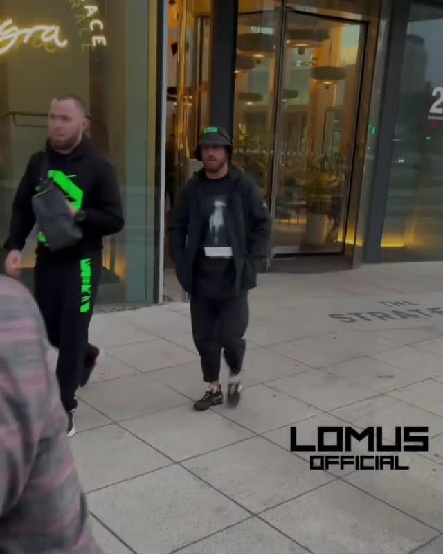 @...