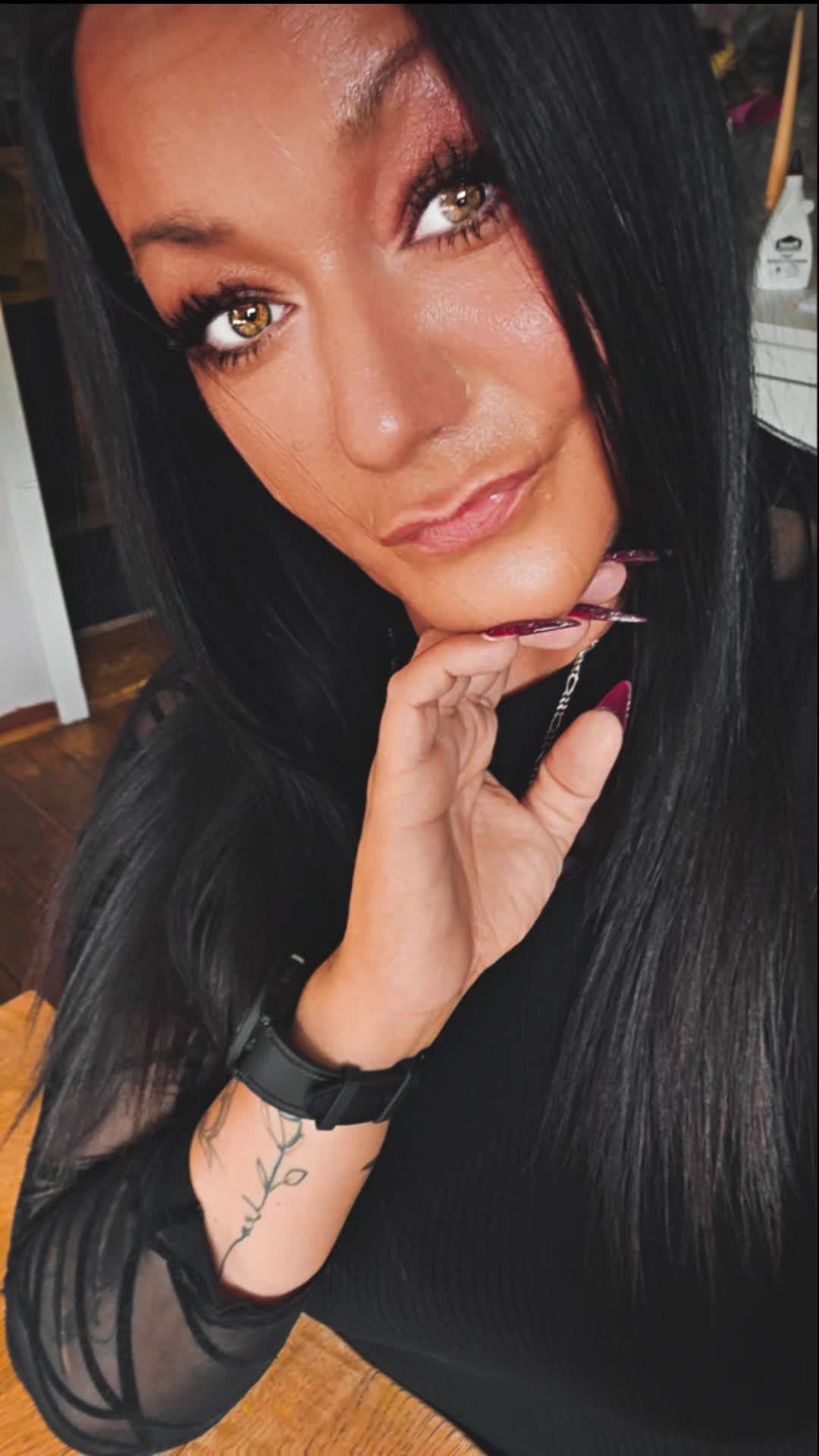 @hollykunterbunt