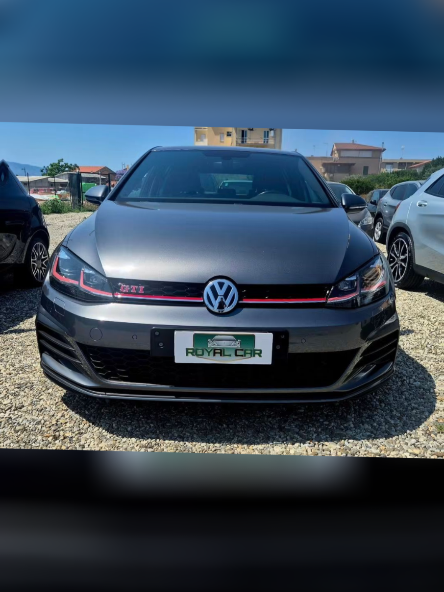 @RoyalCarRC
