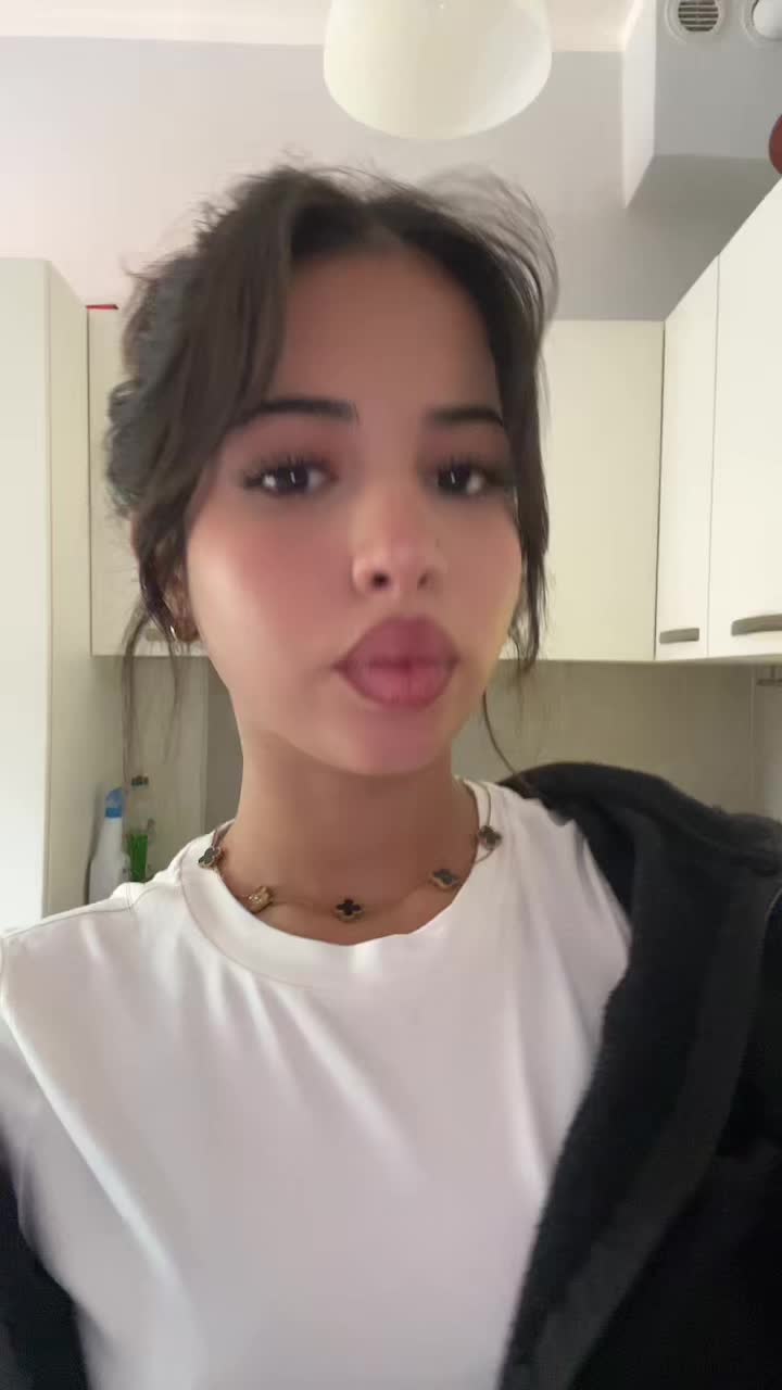 @𝓂𝒶𝓇𝒾ℯ_𝓂