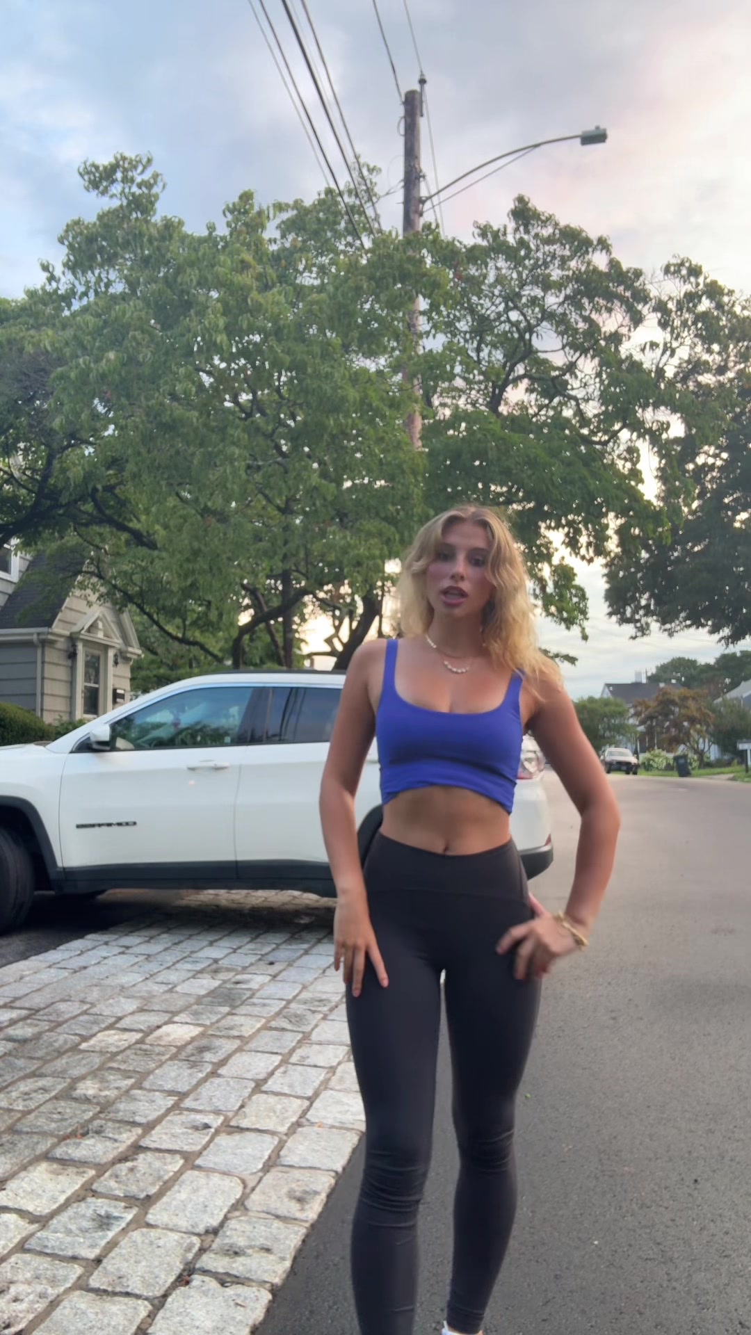 @hi