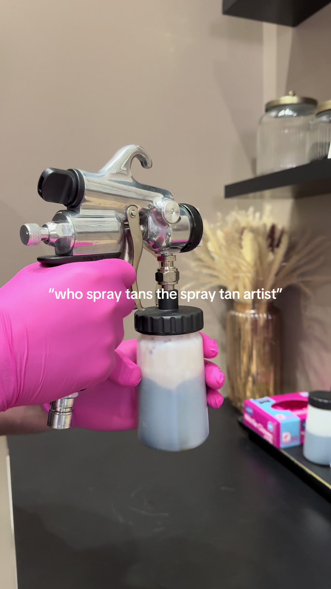 @PRESLEY | SPRAY TAN ARTIST