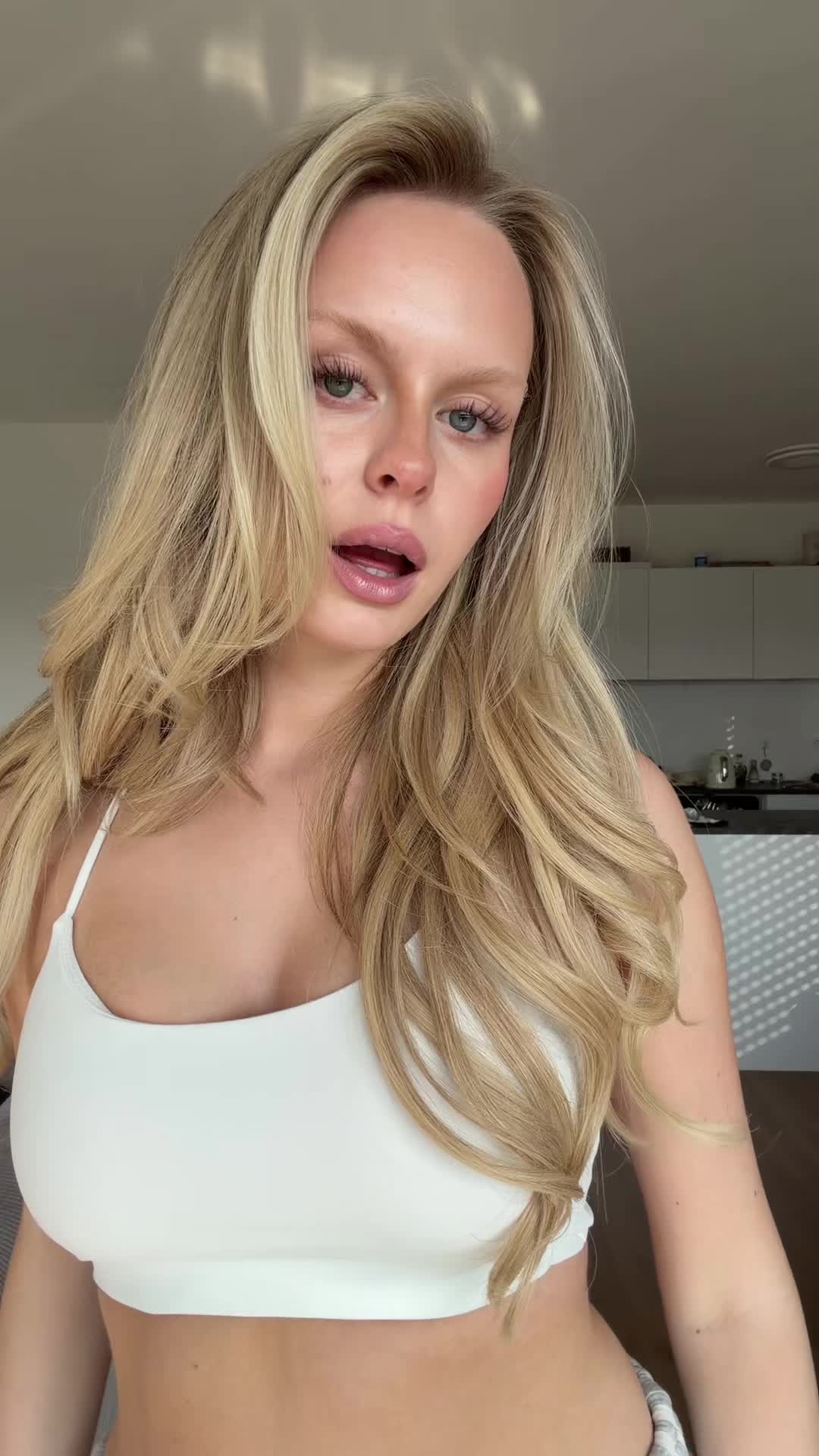 @menilarie