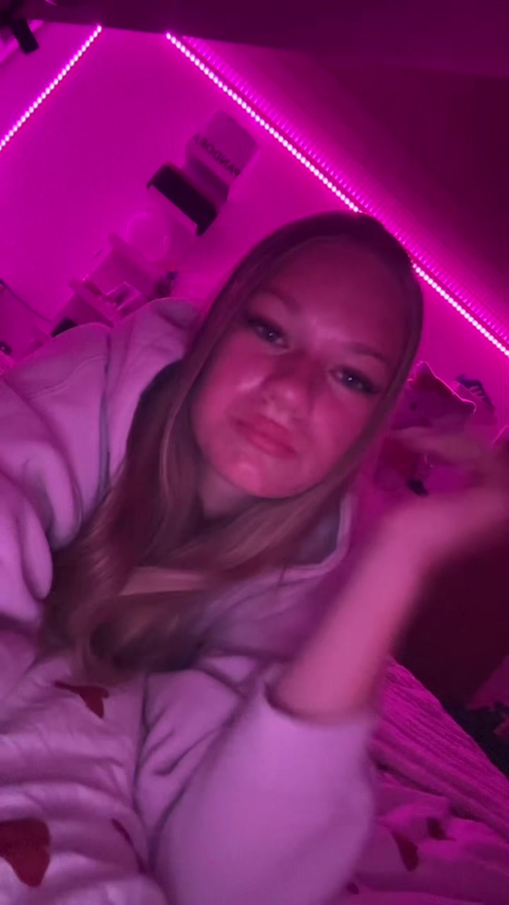 @𝐚𝐢𝐥𝐞𝐞𝐧