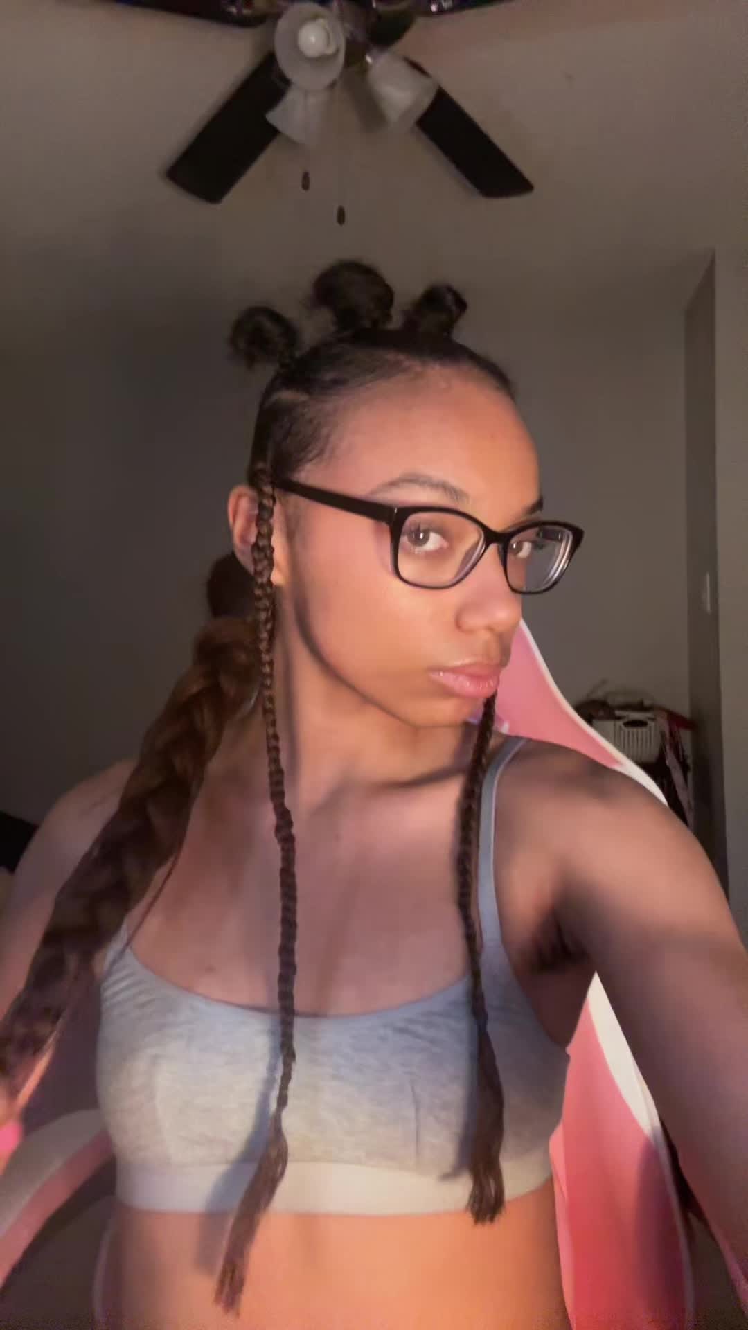 @Kaylani💫