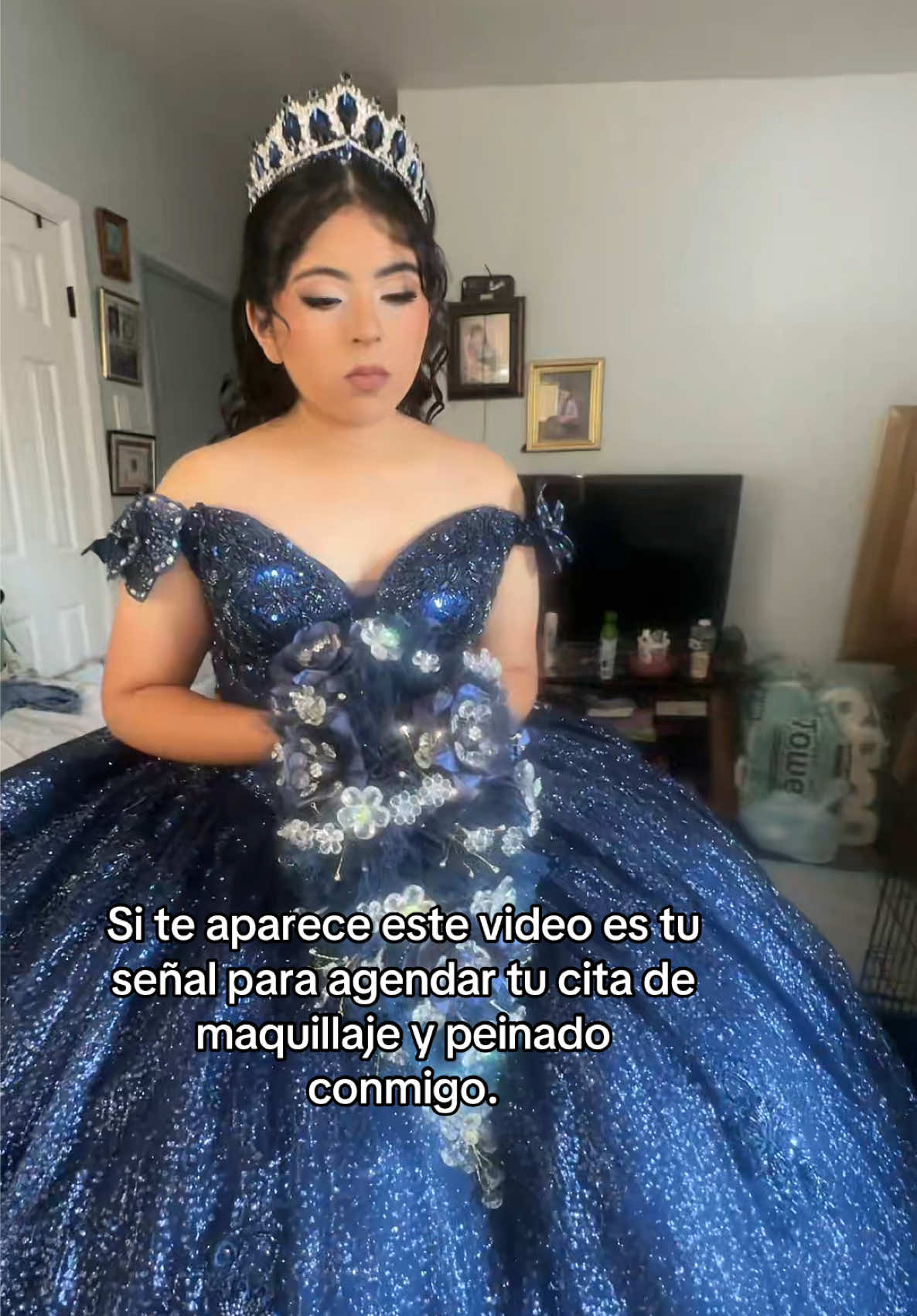 @️Angie Cast