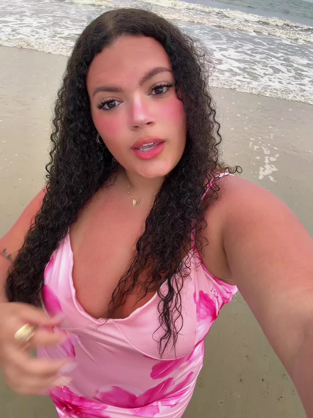 @mia🍒✨