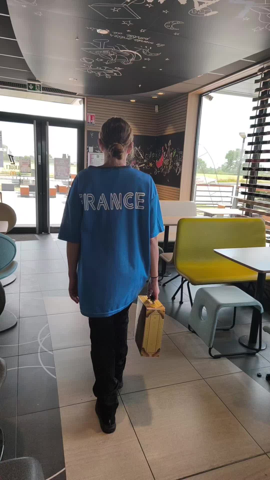 @McDonald's Grand Fort Philippe