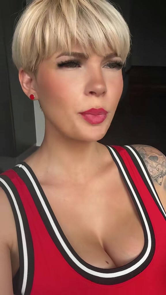 @❦