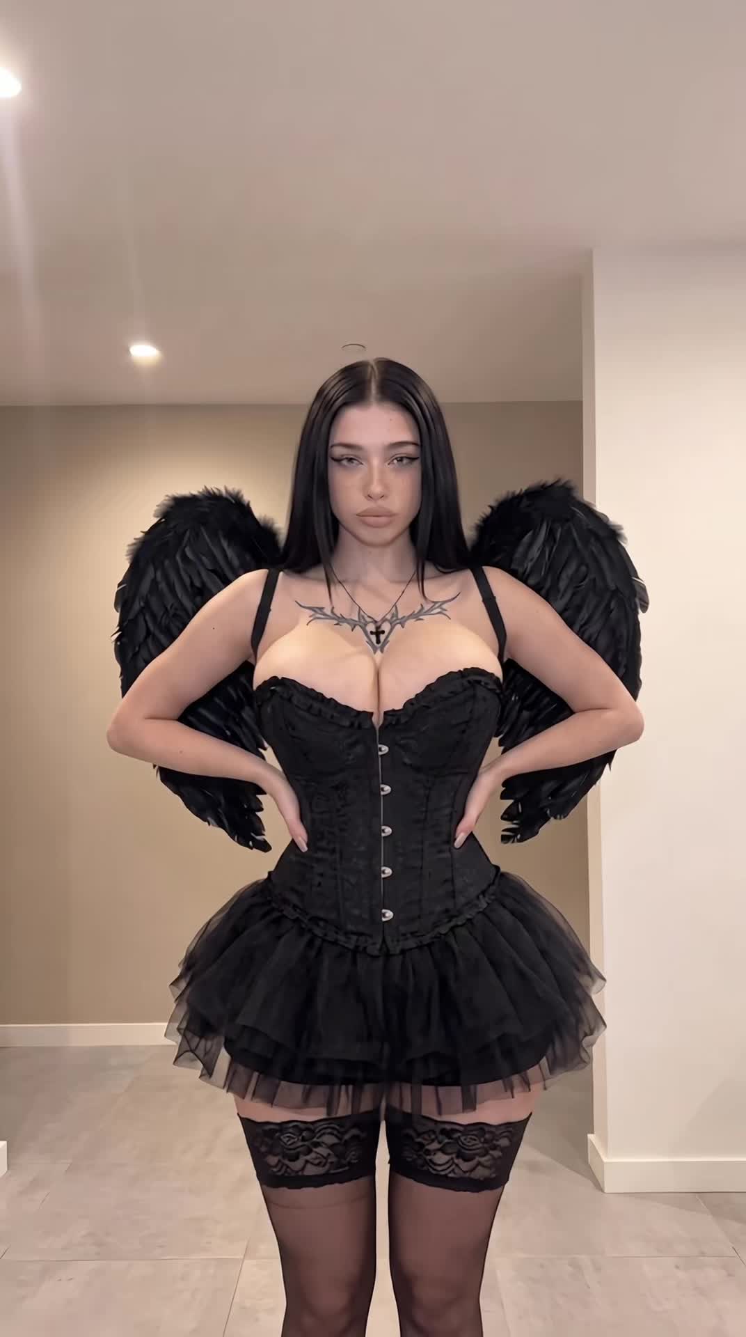 @RoxyFoxyie