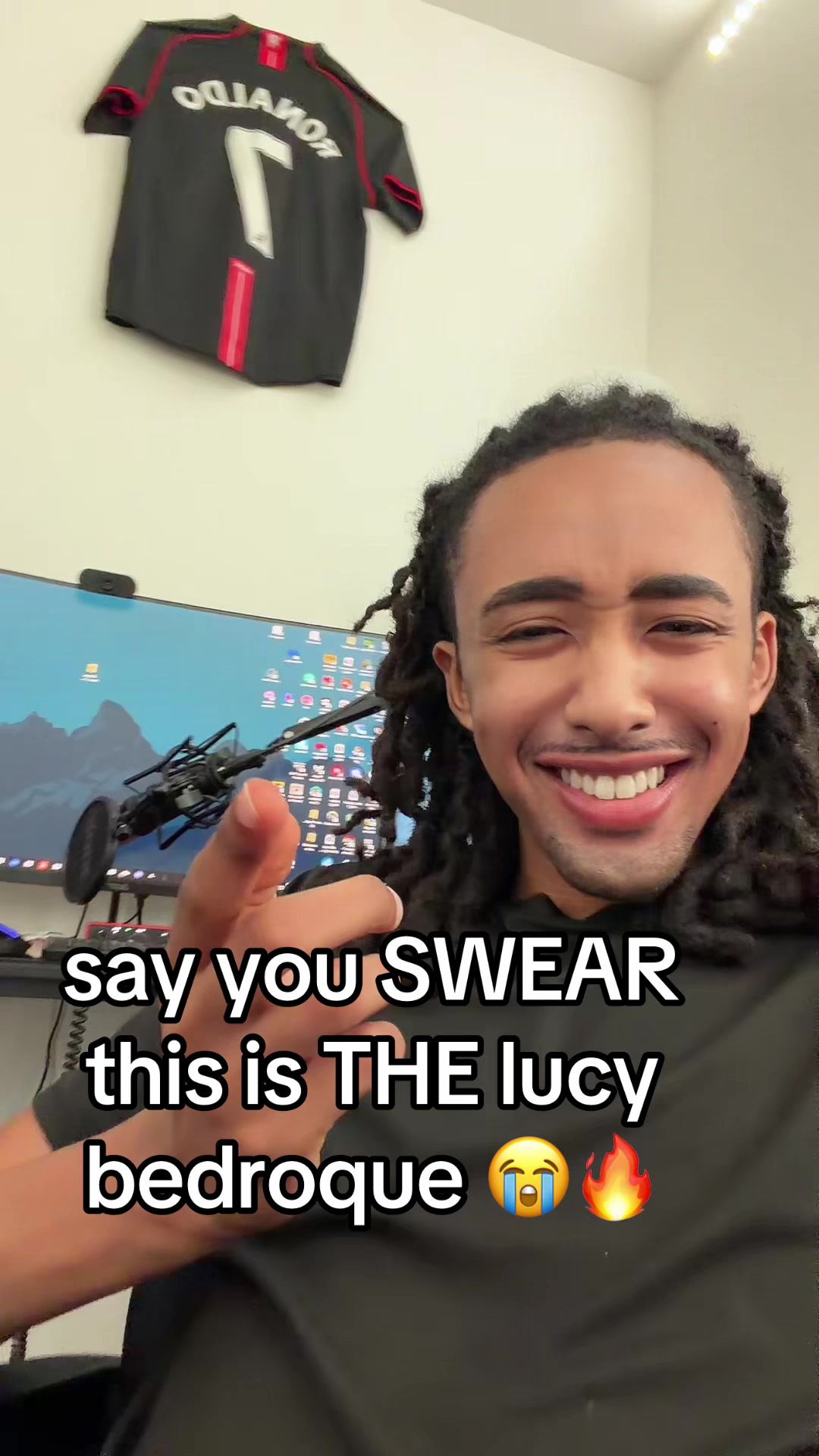 @Ł