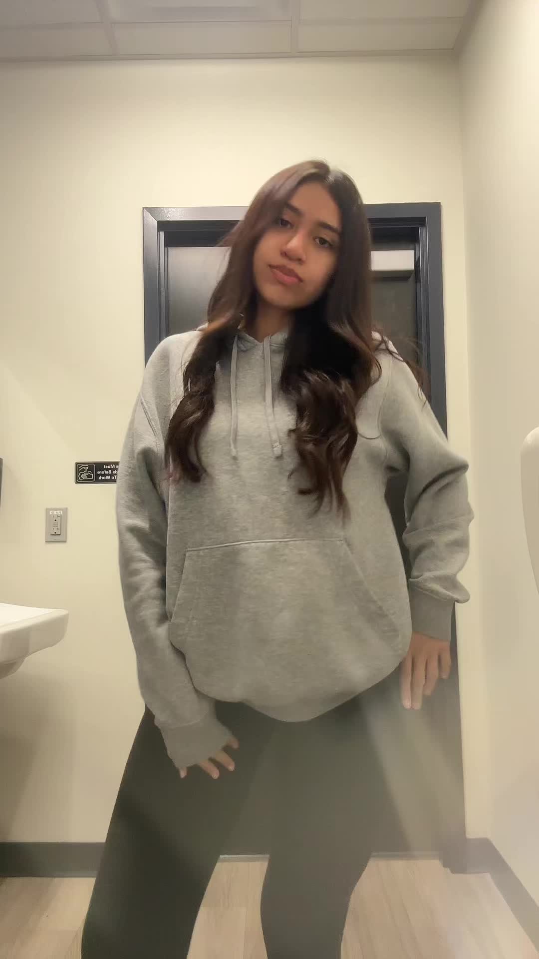 @bella