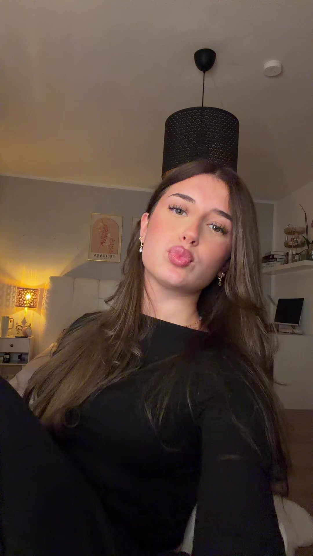 @denise