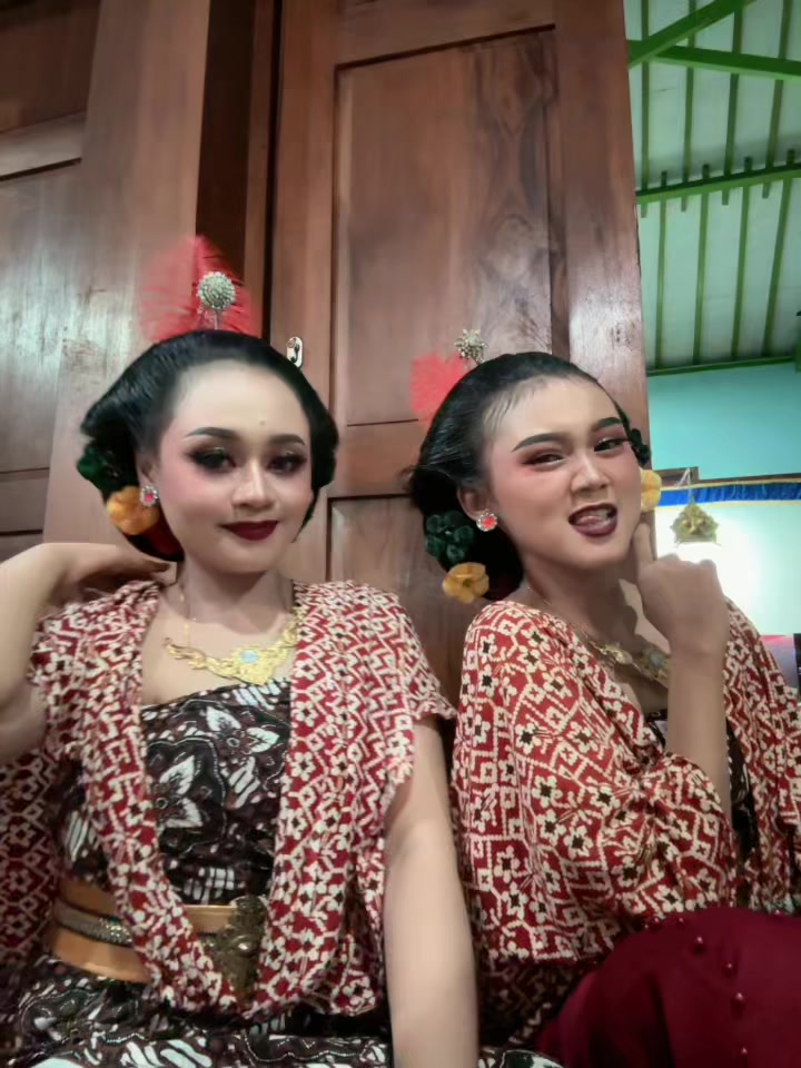@Ara Tiara
