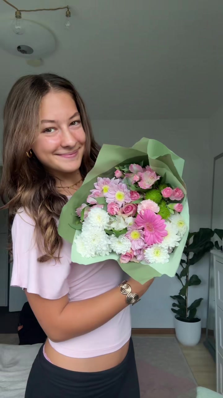 @Jacqueline🌟