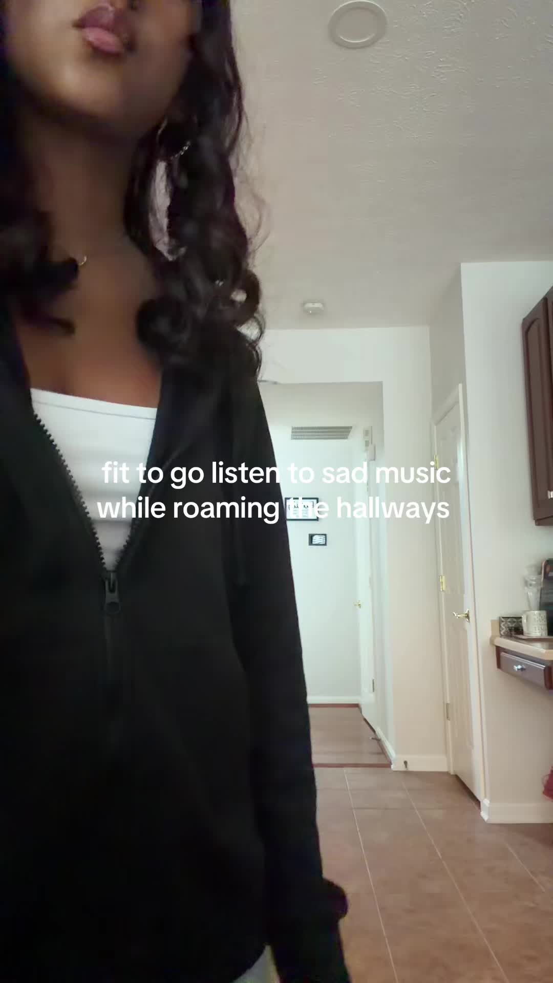 @⃟
