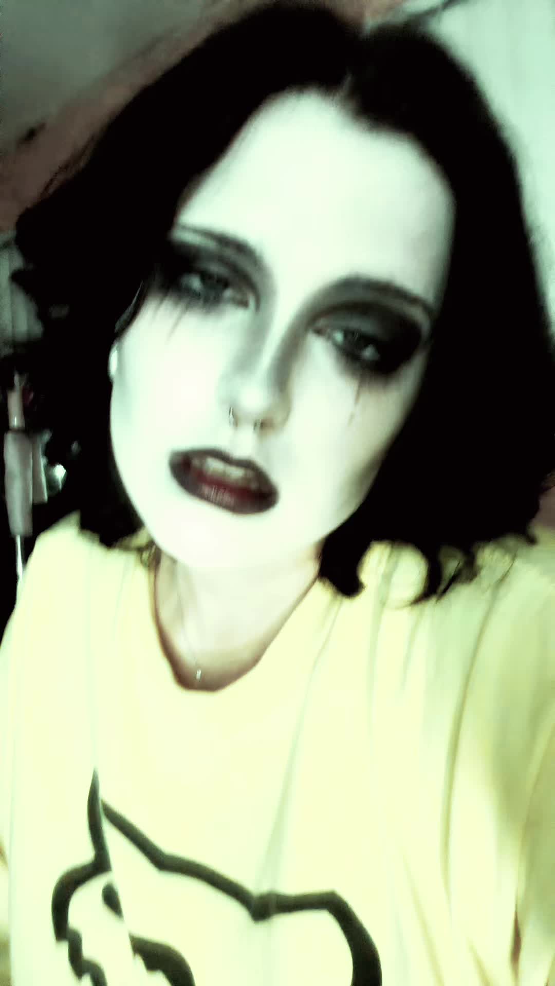 @G0TH.G1RL.007