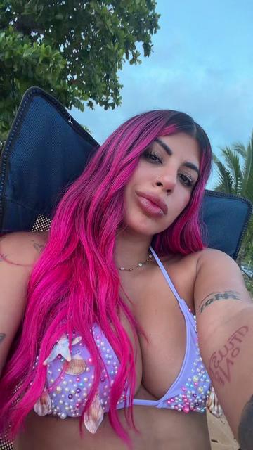 @🩷Frances Nieves🩷