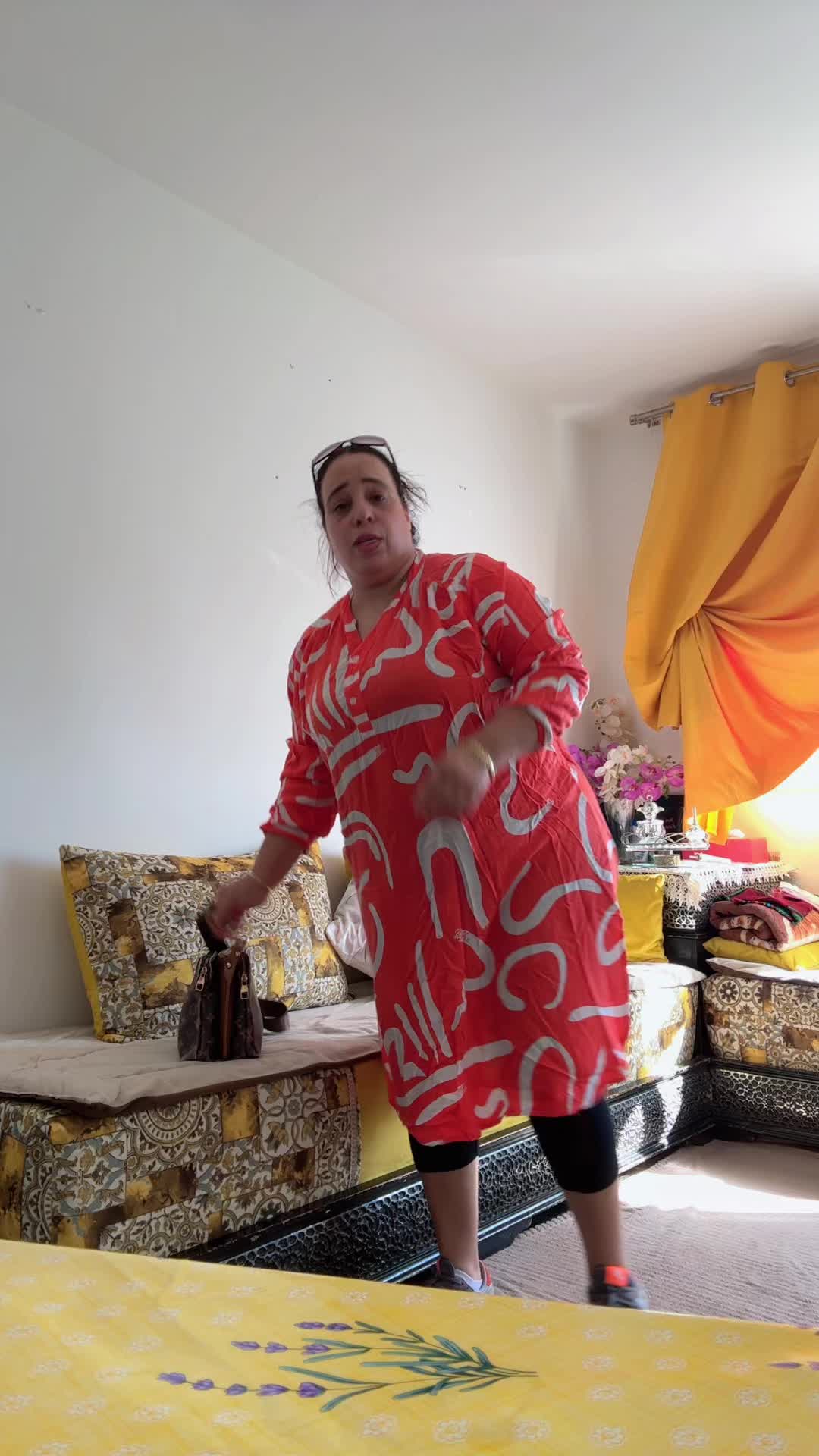 @متواضعة في فرنسا