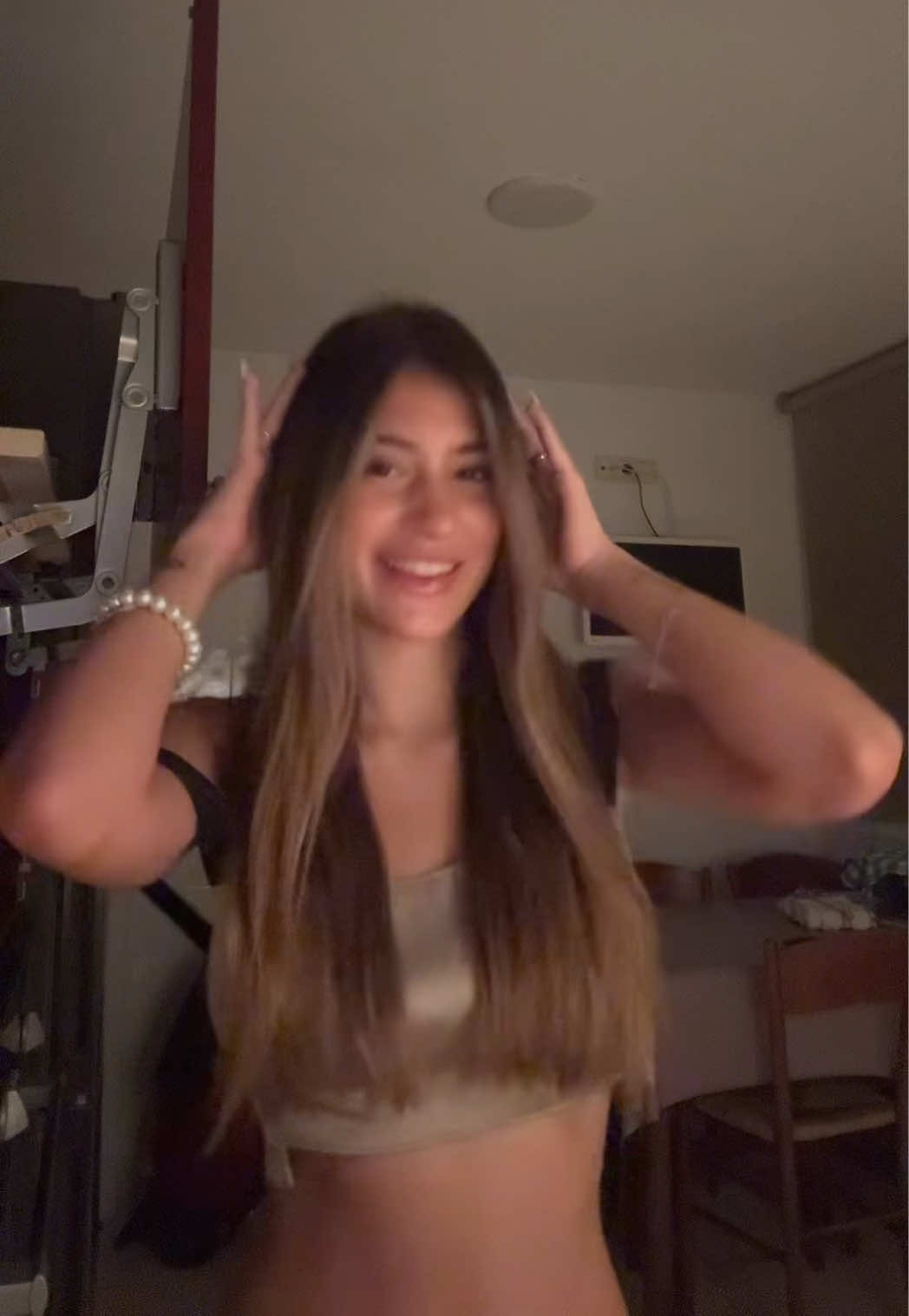 @𝐕