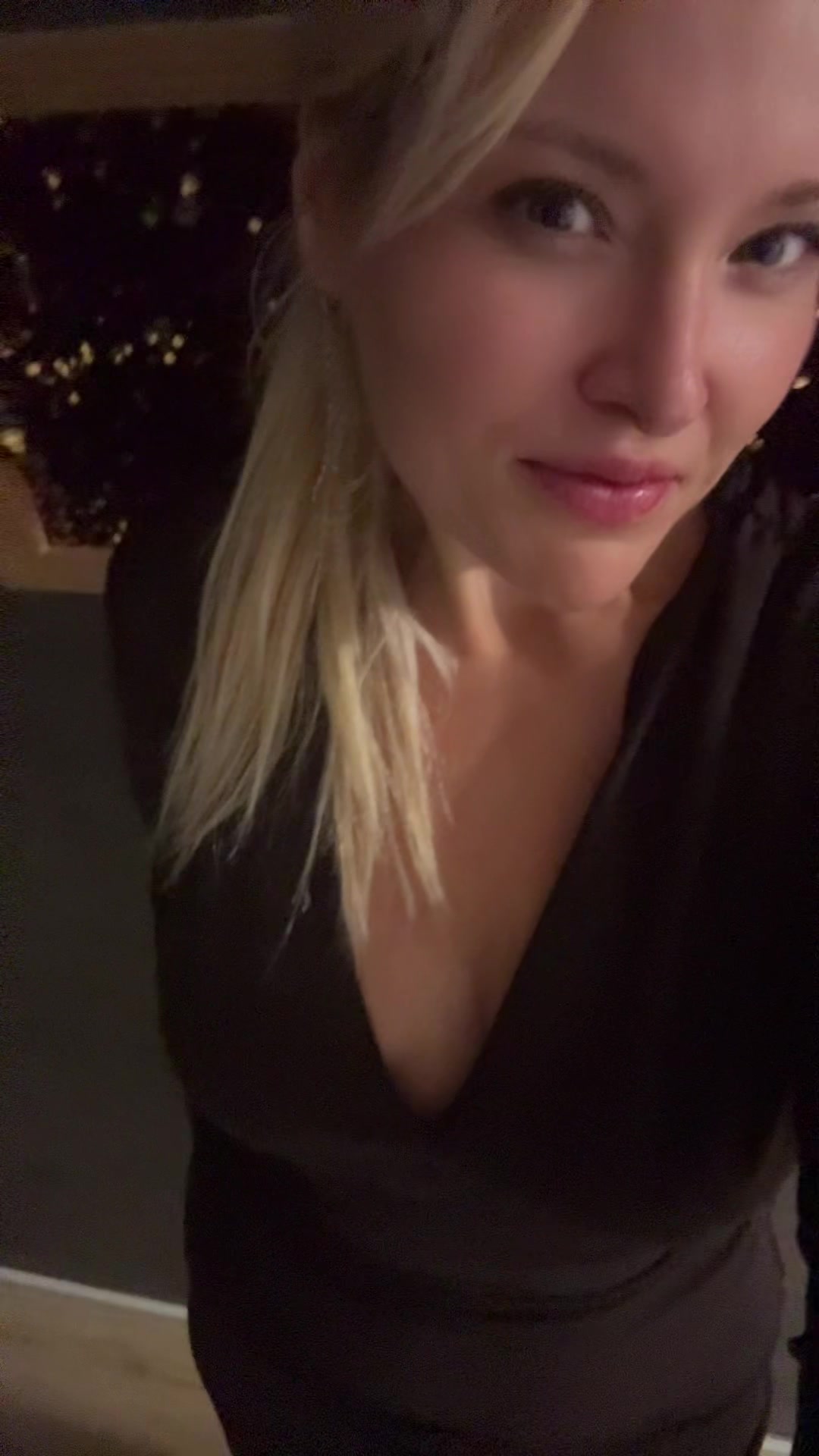 @Anika_Carina🦅