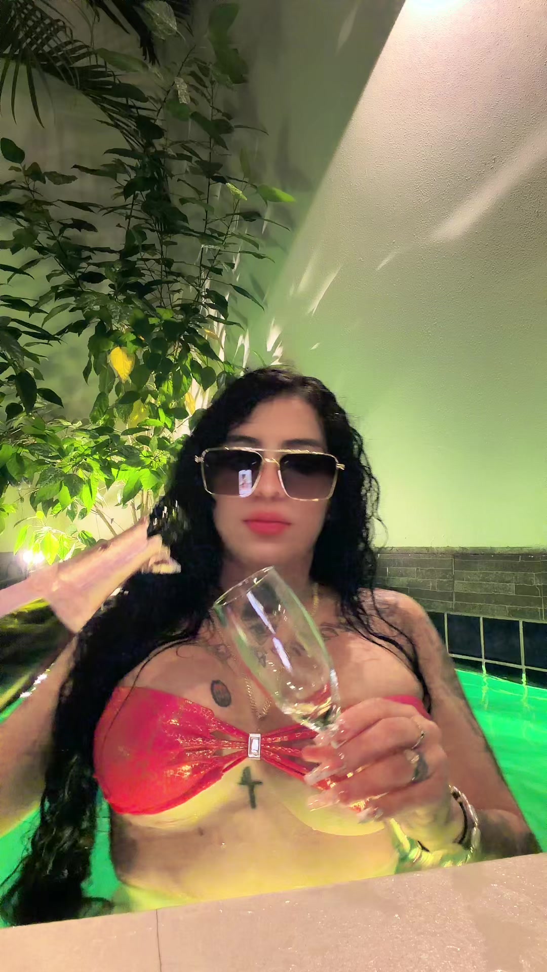 @triniLabombaLatina