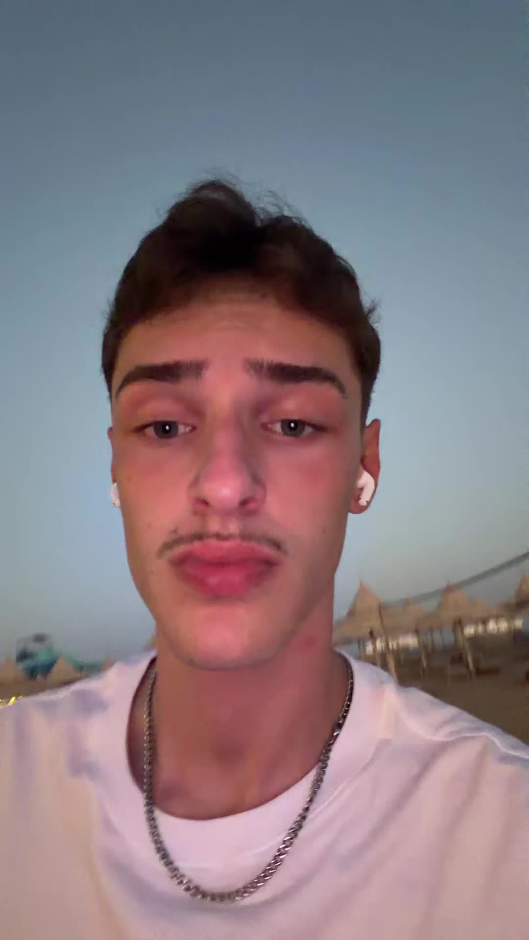 @simon