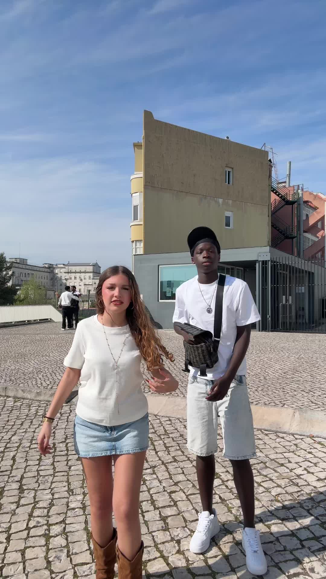 @nês