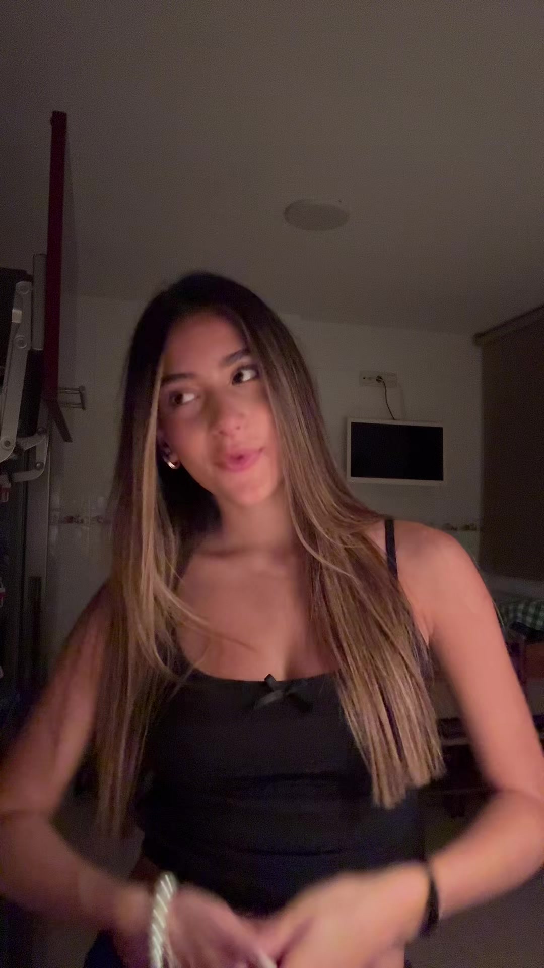 @𝐕
