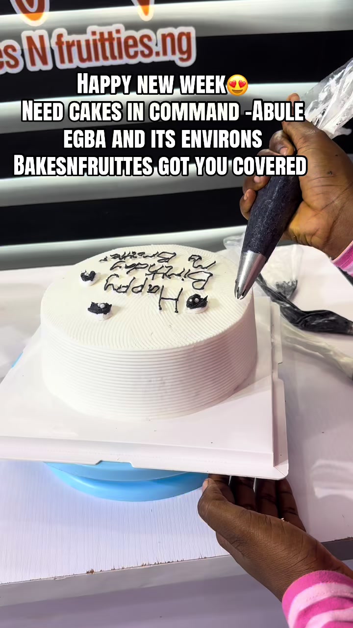 @Baker in command/abule egba 🎂
