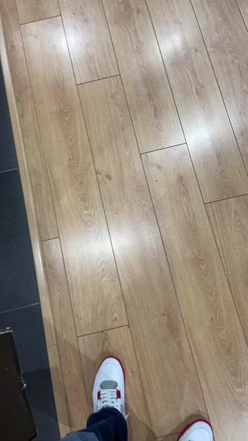 @STOLZ Sneaker Store