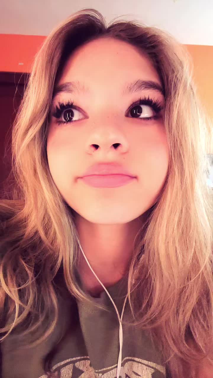 @😻