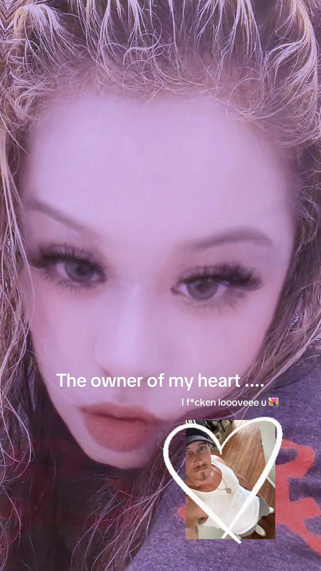 @QUEEN👑