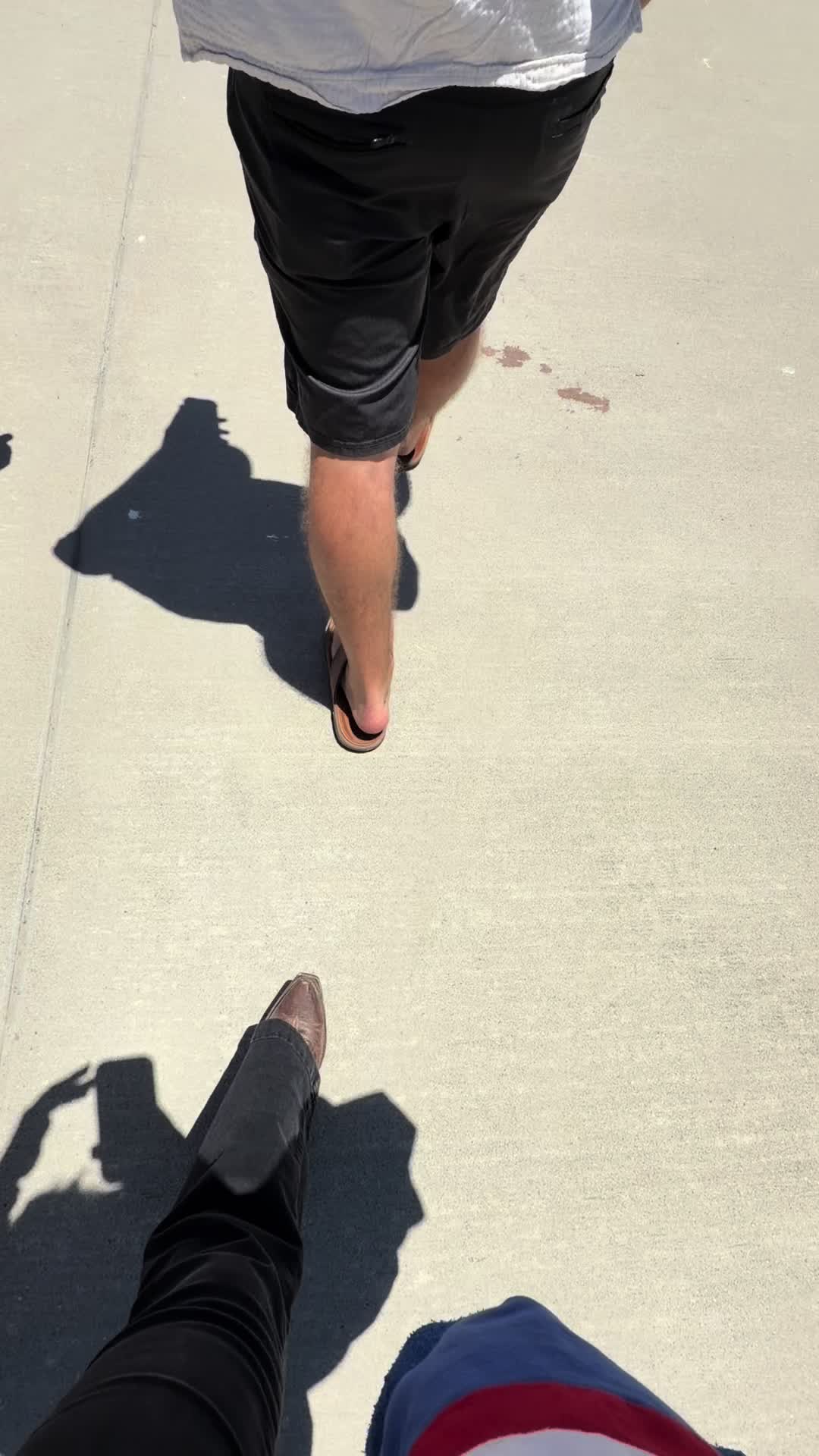 @Hennybacon
