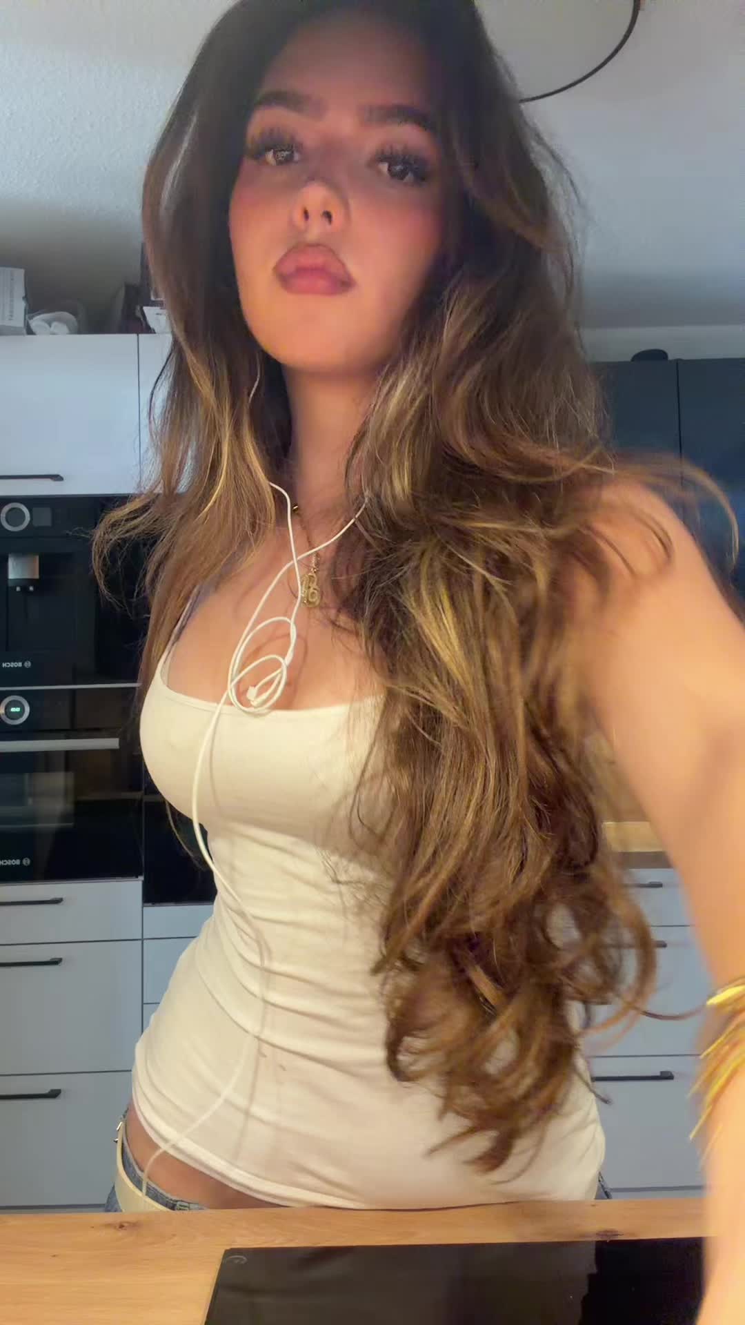 @adelinaballerina