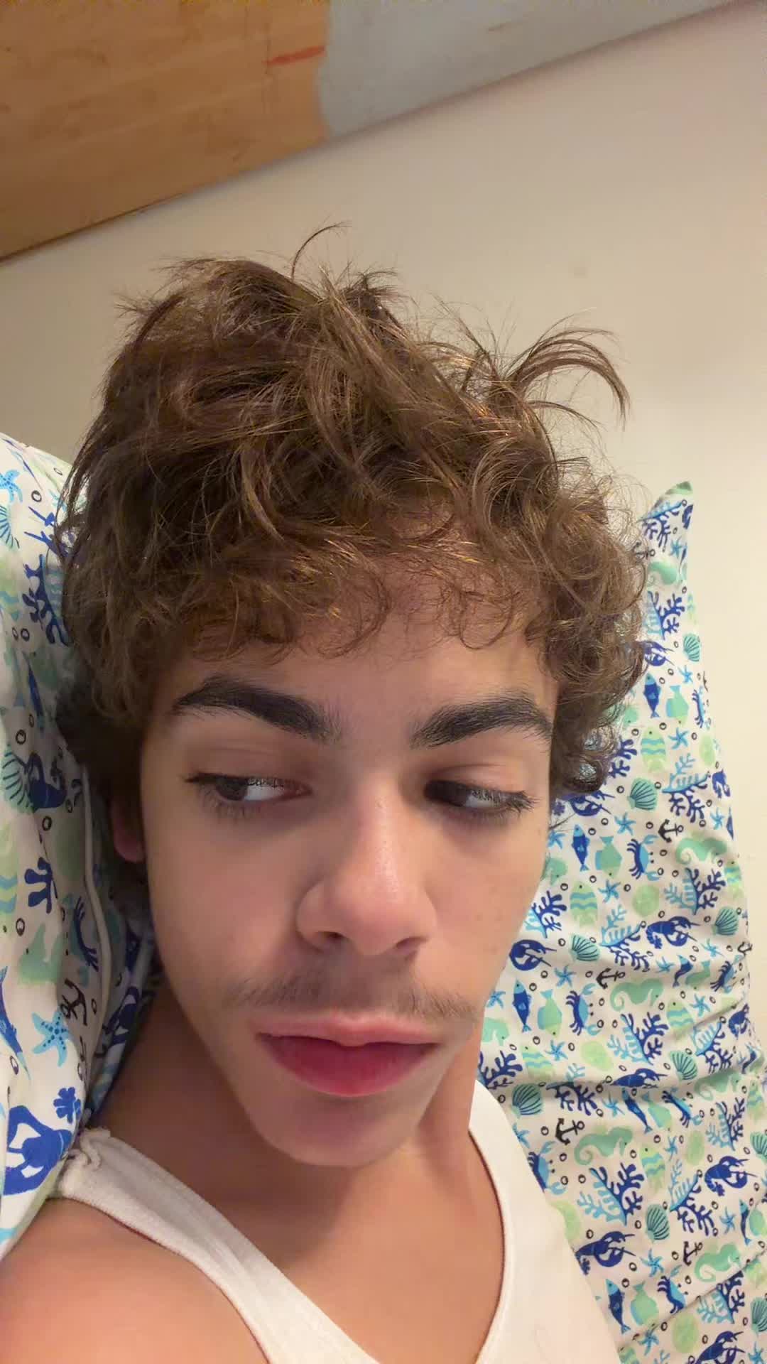@iseezayy