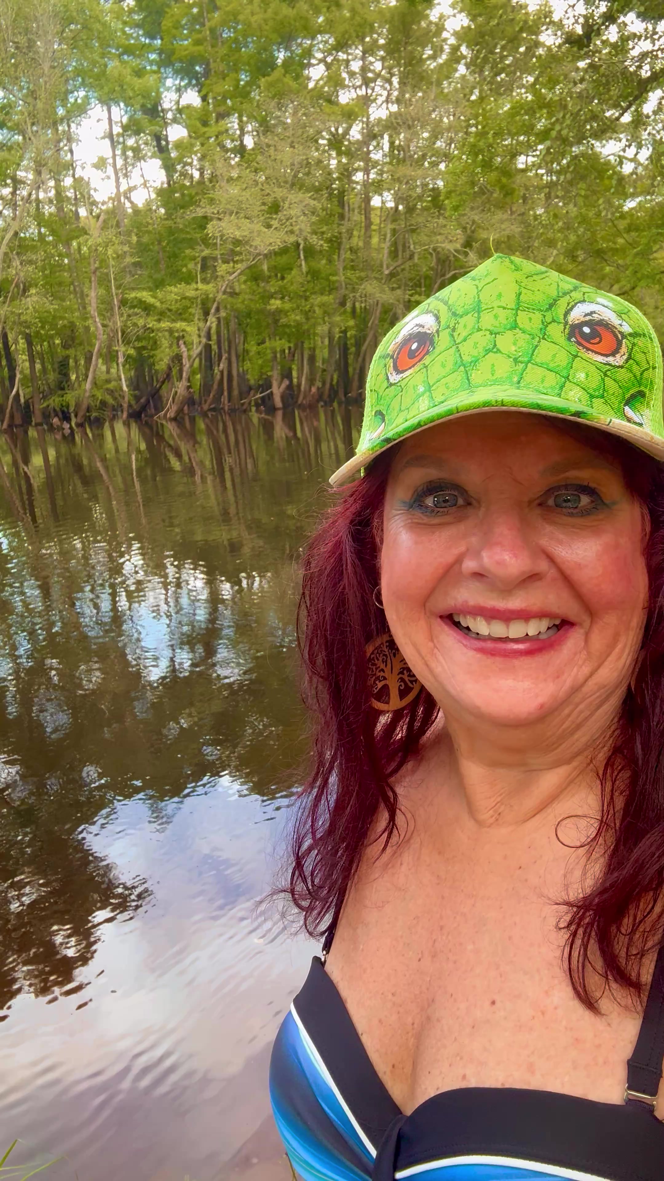 @🌳 🛶 🐊  SHARI 🥾🏔️