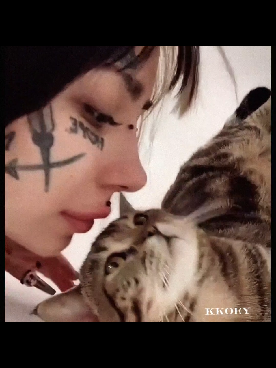 @kkoey